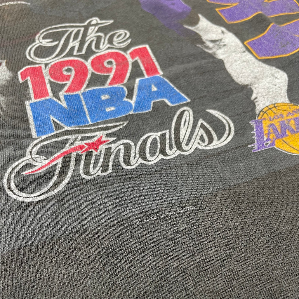 Mitchell & Ness Bulls vs. Lakers 1991 NBA Finals Tee - Black - Large