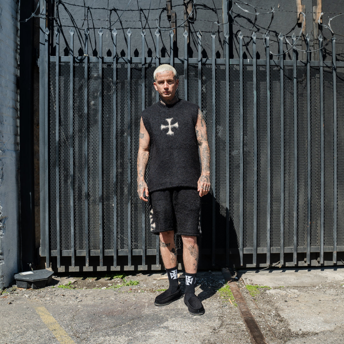 BRUSHED CROSS TANK - ASKYURSELF