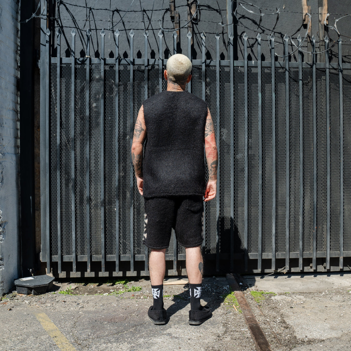 BRUSHED CROSS TANK - ASKYURSELF