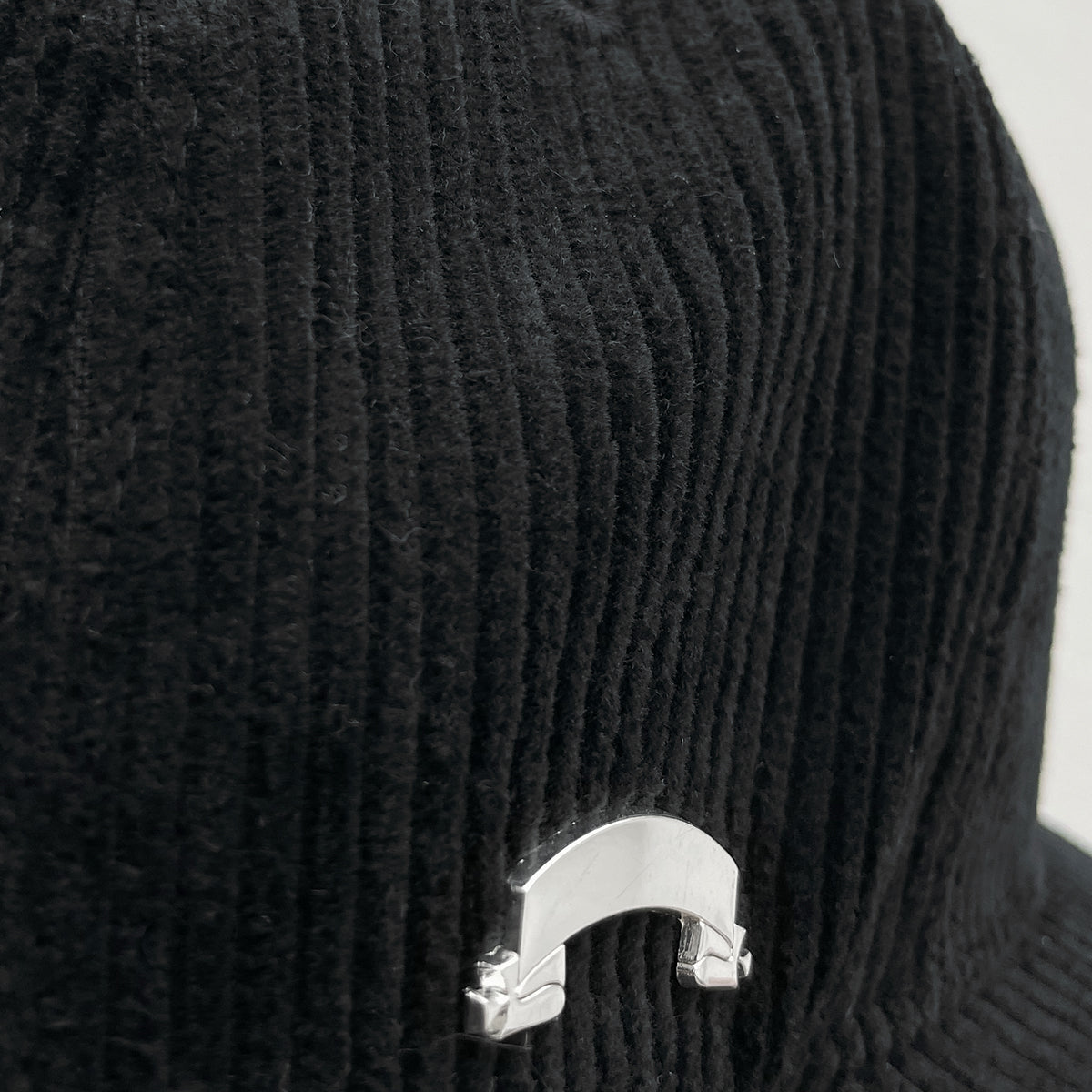ACCESORIES - CAPS, BEANIES, BRACELETS, HOMEWARE AND MORE